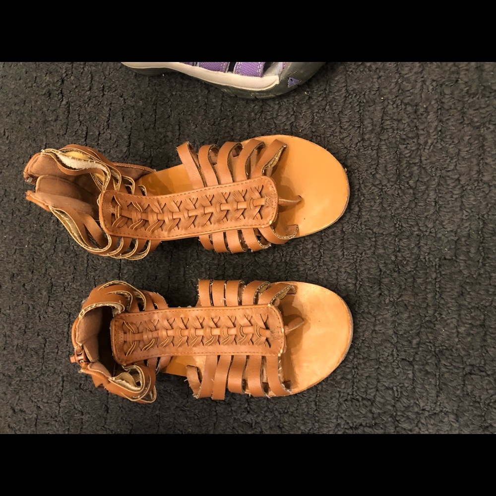 Girls sandals